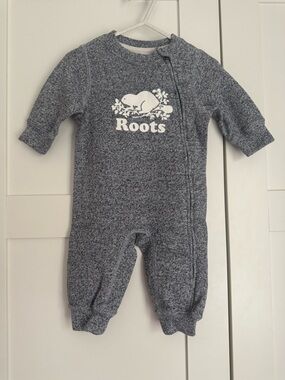 Roots Baby Organic Original Cooper Beaver Romper Salt and Pepper 3-6 months